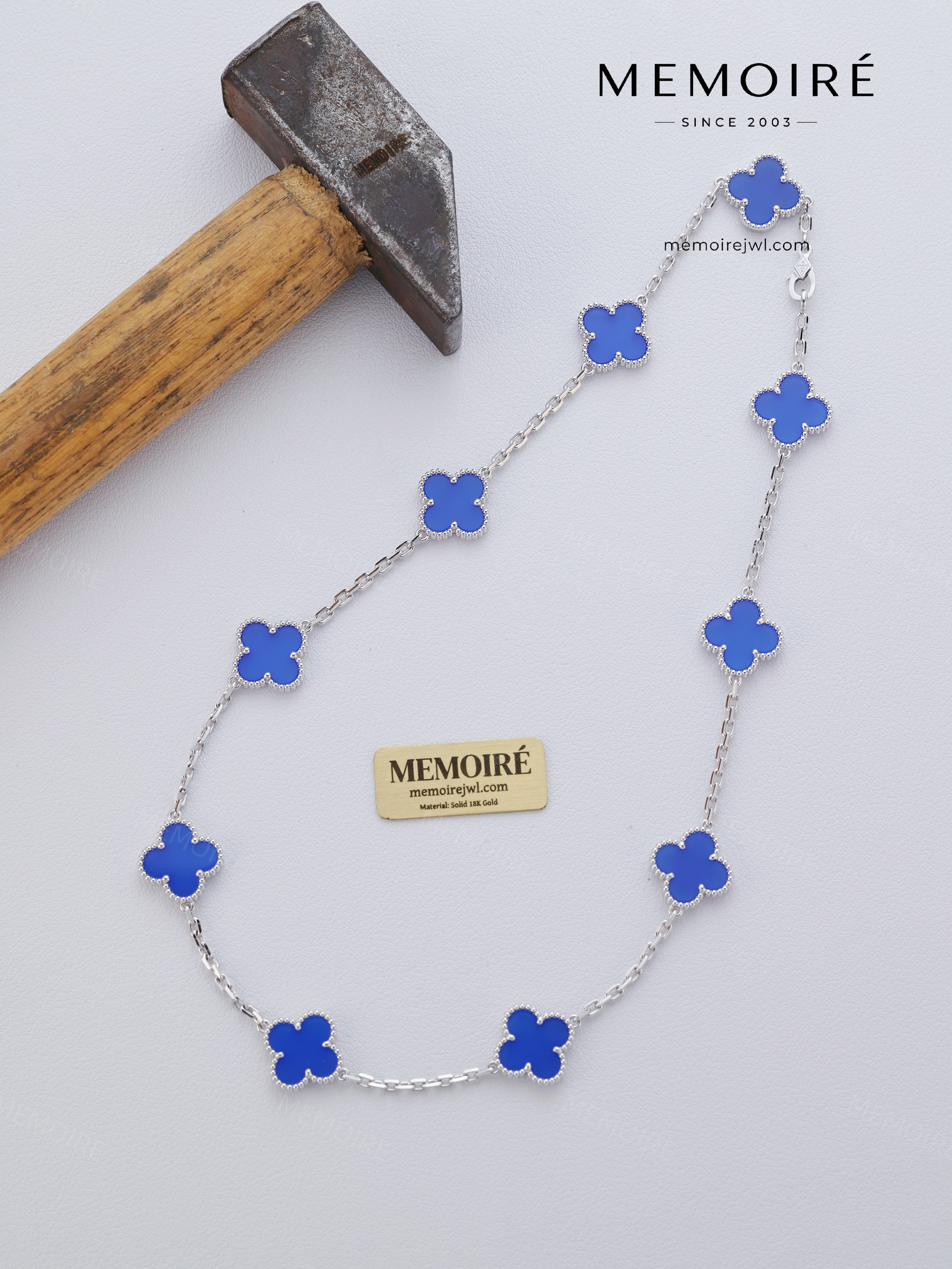 MEMOIRÉ 18K White Gold Blue Agate Ten Flowers Necklace
